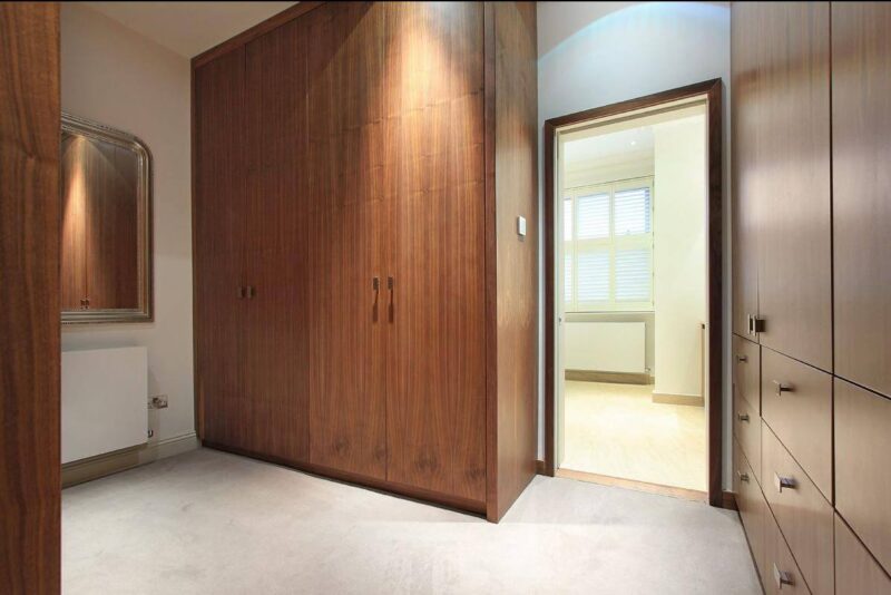 Meble na wymiar Supraśl – elegancka szafa z drzwiami przesuwnymi